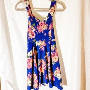 Sleeveless summer dress